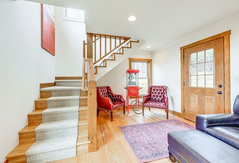 Sapphire Mountaintop Cabin W/ Views & 2 Decks