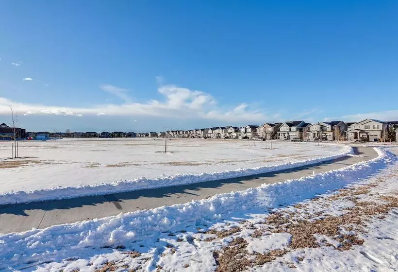 16 Mi To Denver: Spacious Commerce City Home!