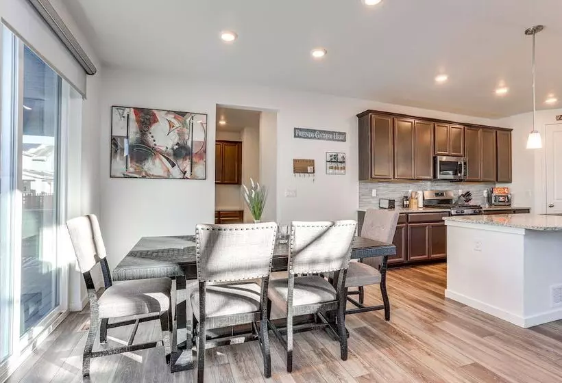 16 Mi To Denver: Spacious Commerce City Home!