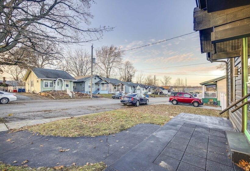St Louis Home W/ Mini Pool Table & Arcade Game!