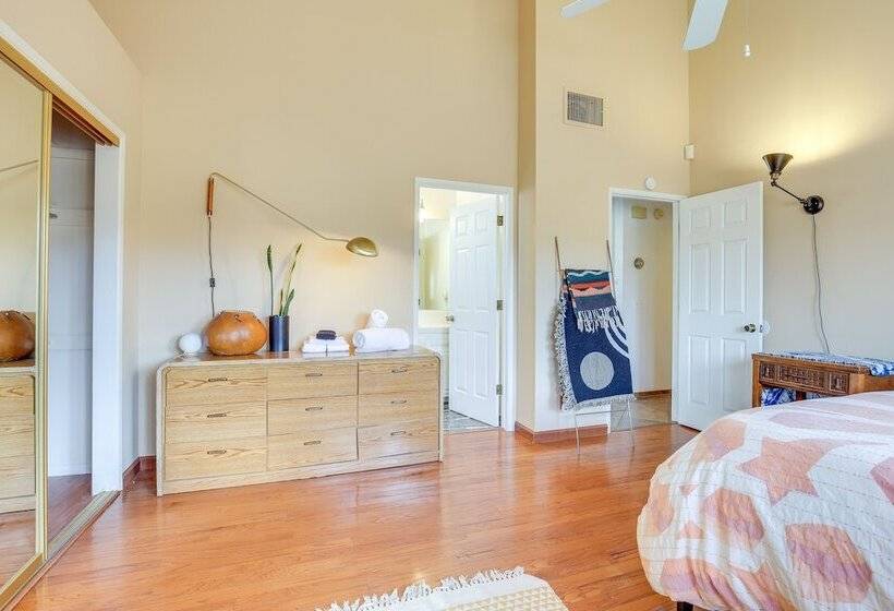 Yucca Valley Escape W/ Backyard & Mountain Views!