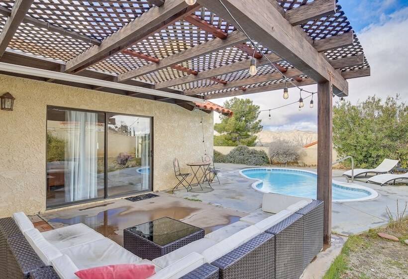 Yucca Valley Escape W/ Backyard & Mountain Views!