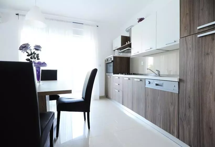 Apartments Hills