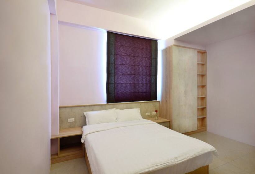 تختخواب و صبحانه E.i.p Stay