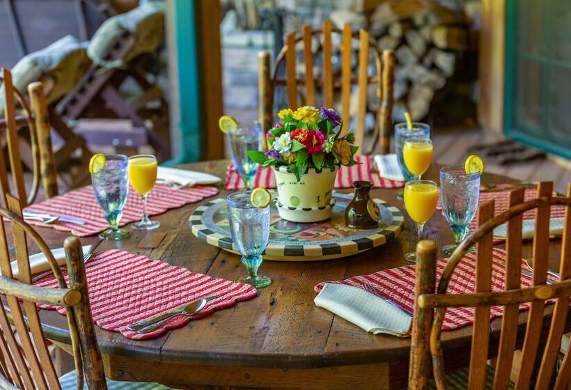 مبيت وإفطار The Lodge At River Run