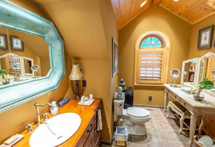 مبيت وإفطار The Lodge At River Run