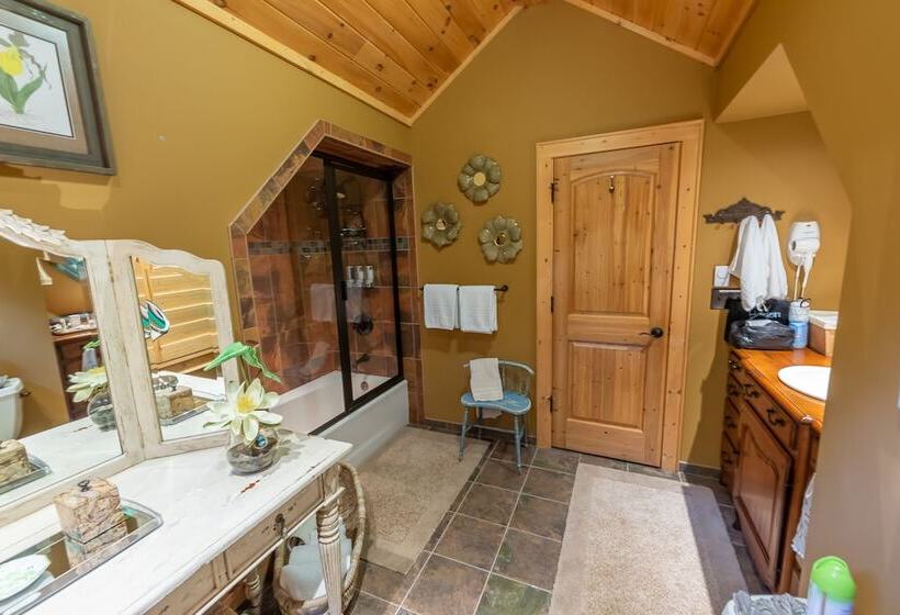 مبيت وإفطار The Lodge At River Run