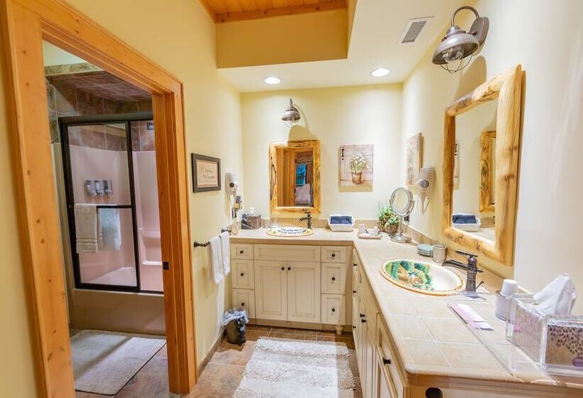 مبيت وإفطار The Lodge At River Run