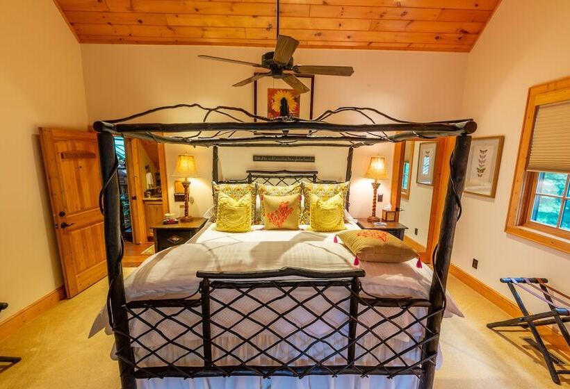 مبيت وإفطار The Lodge At River Run