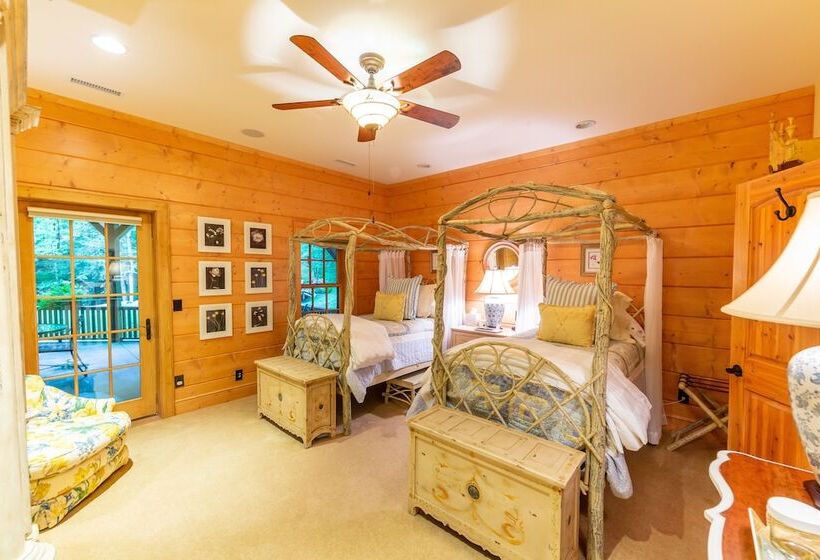 مبيت وإفطار The Lodge At River Run