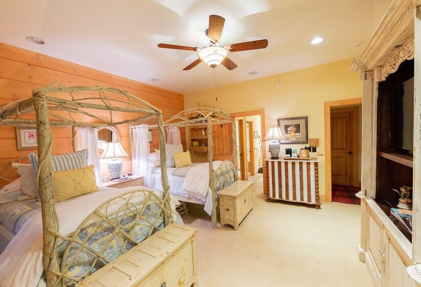 مبيت وإفطار The Lodge At River Run