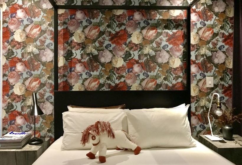 Studio Apartment In Green Point Cape Town