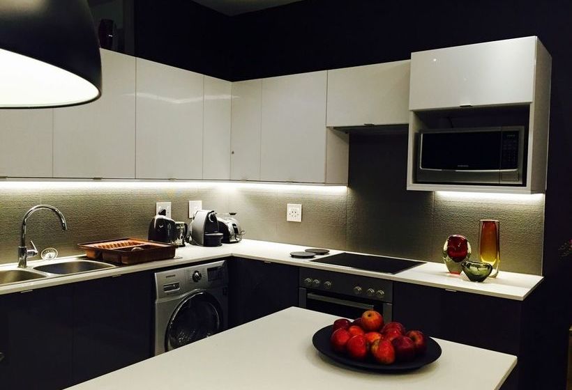 Studio Apartment In Green Point Cape Town