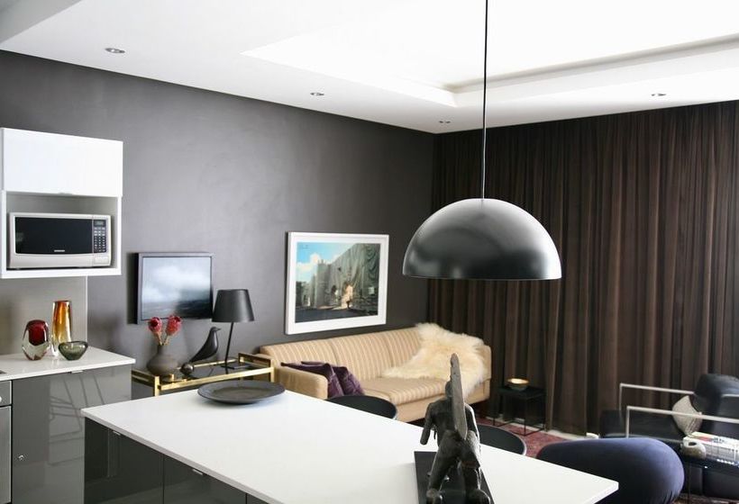 Studio Apartment In Green Point Cape Town