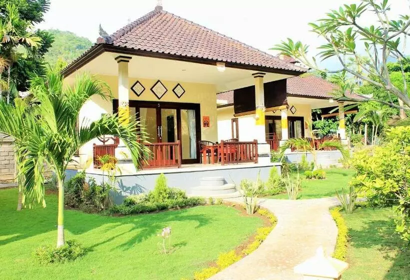 ホテル Bintang Beach Villa