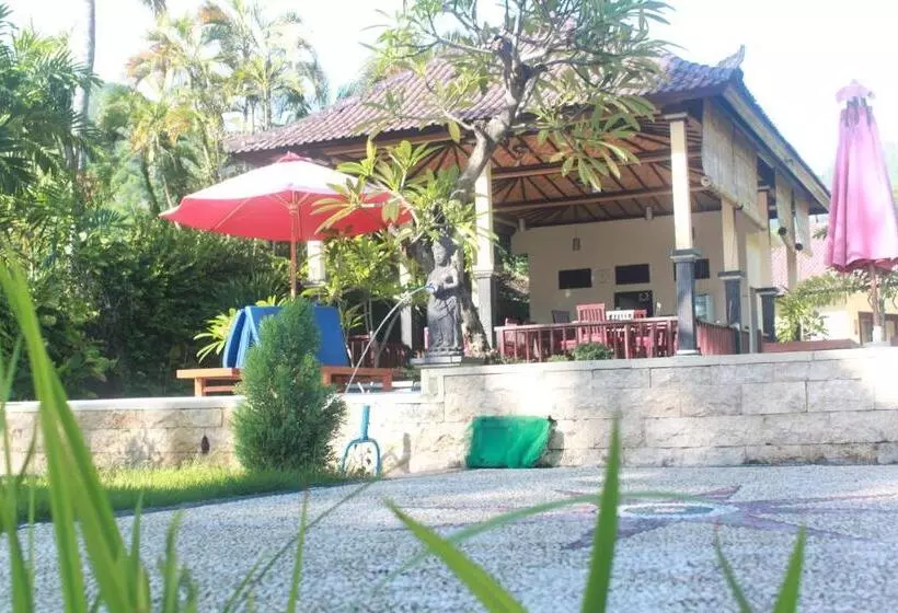 ホテル Bintang Beach Villa