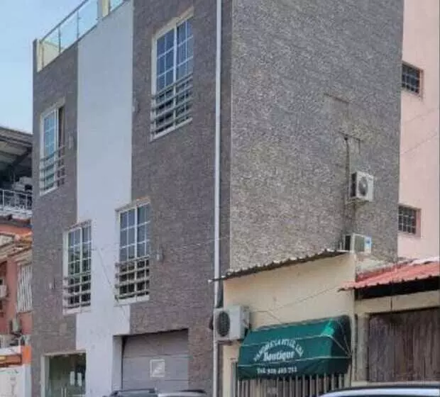 هتل Guest House La Plaza
