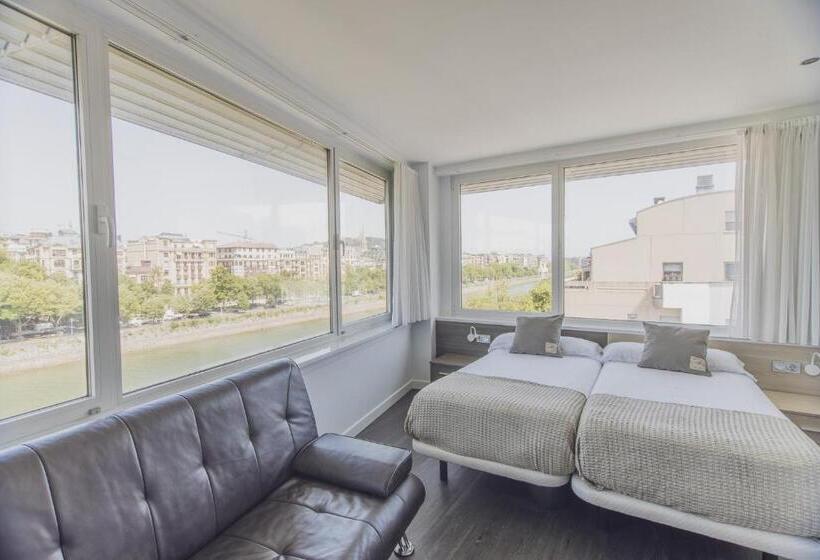 هتل Pensión Riberas Del Urumea