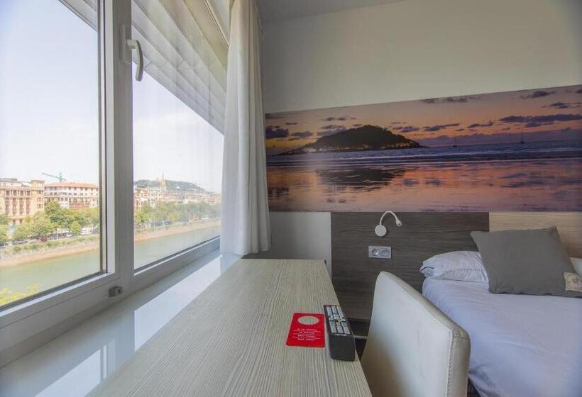 هتل Pensión Riberas Del Urumea