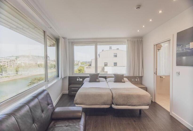 هتل Pensión Riberas Del Urumea