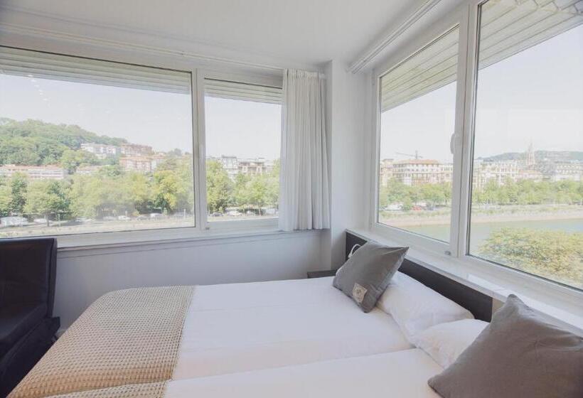 هتل Pensión Riberas Del Urumea