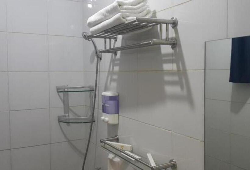 Hotel Time Travellers