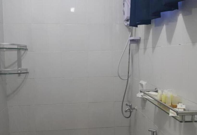 Hotel Time Travellers