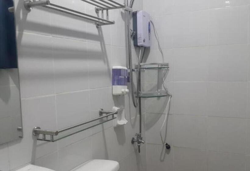 Hotel Time Travellers