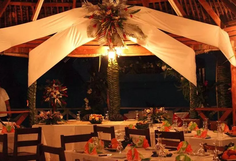 هتل Vacations Beach Fale