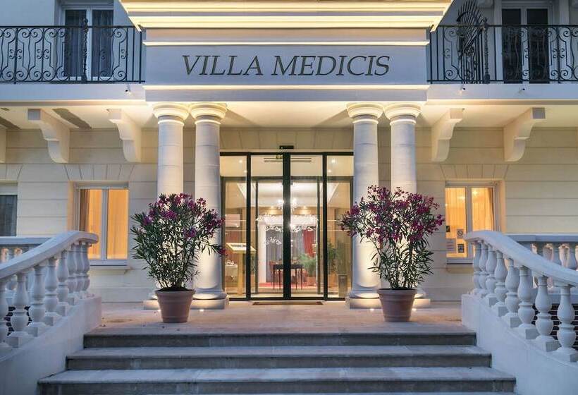 هتل Médicis Home Puteaux