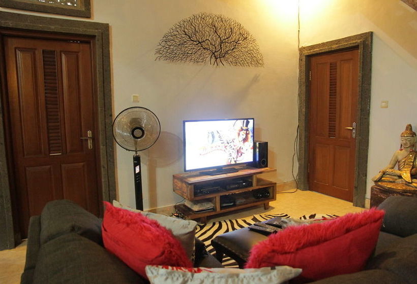 Hotel Villa Shantia Tabanan