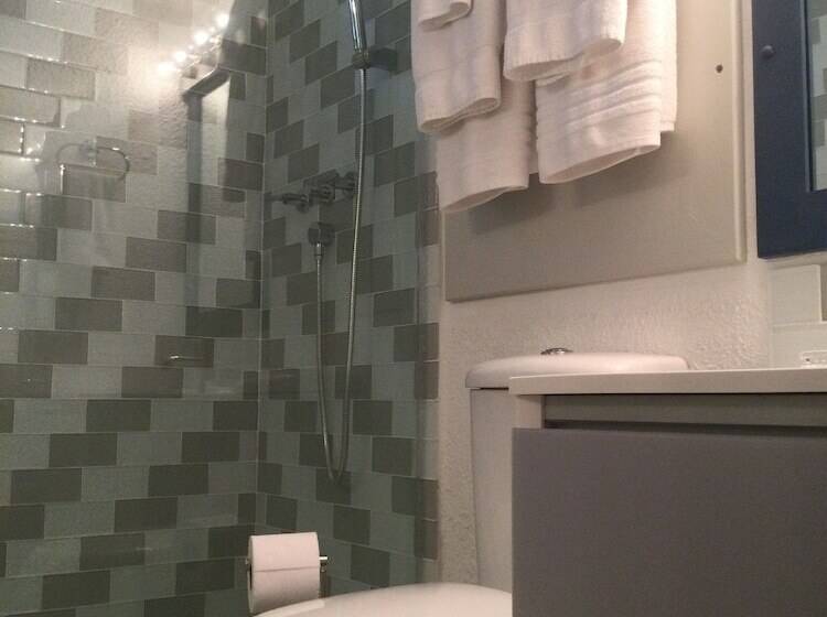 Moonshine 316 Rockley Golf Club