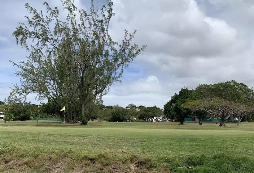 Moonshine 316 Rockley Golf Club