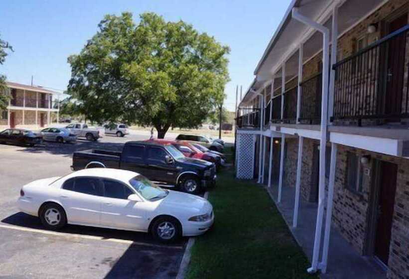 Мотель Ranch House Inn And Suites