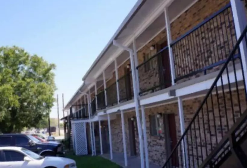 モーテル Ranch House Inn And Suites