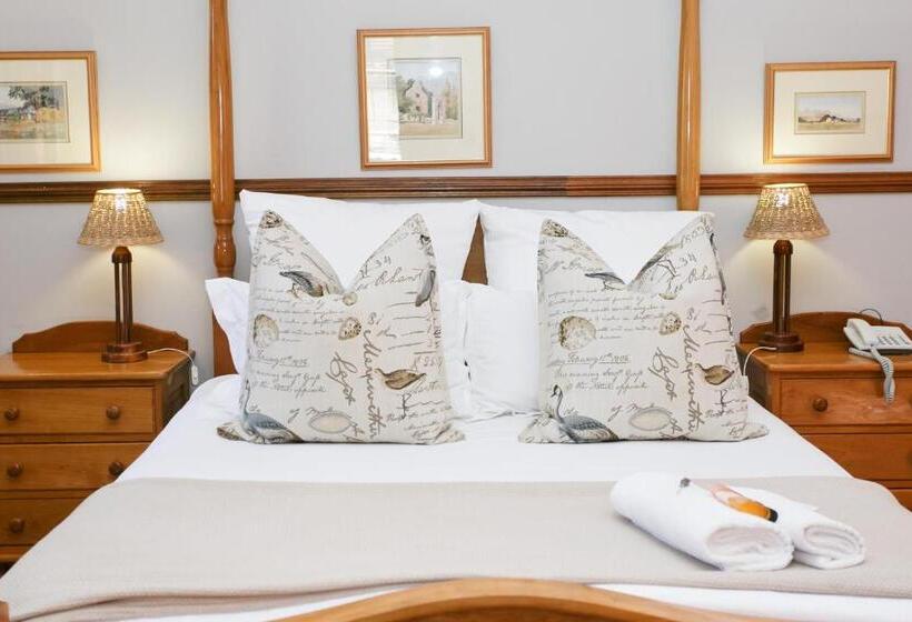 Пансион Beaufort Manor Country Lodge