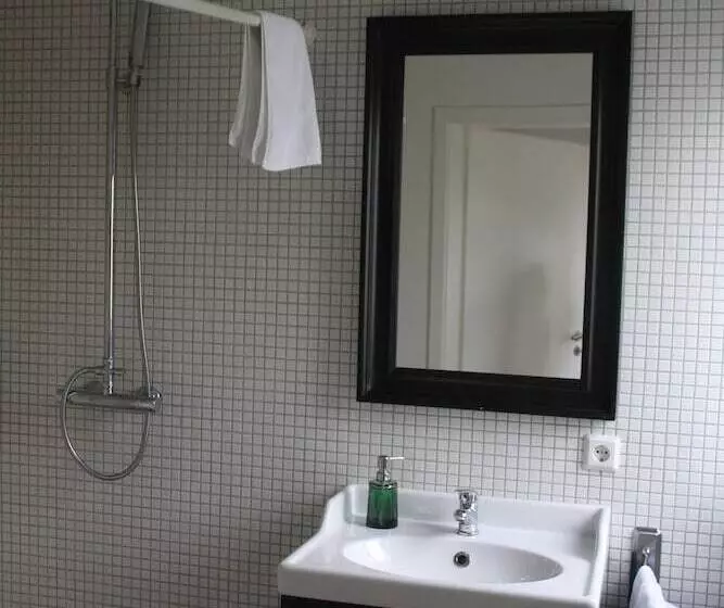 پانسیون Frumskógar Guesthouse