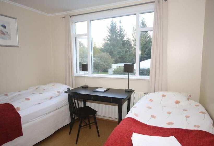 Pensjonat Frumskógar Guesthouse