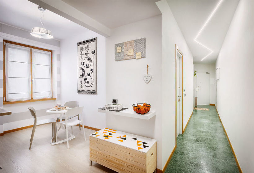 פנסיון Lucenova Suite Guest House