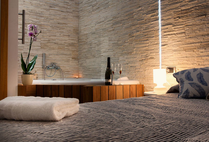 פנסיון Lucenova Suite Guest House