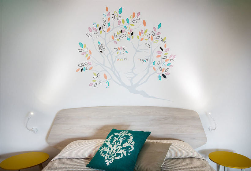 פנסיון Lucenova Suite Guest House