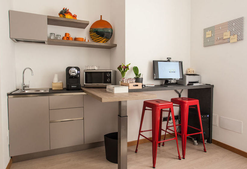 פנסיון Lucenova Suite Guest House