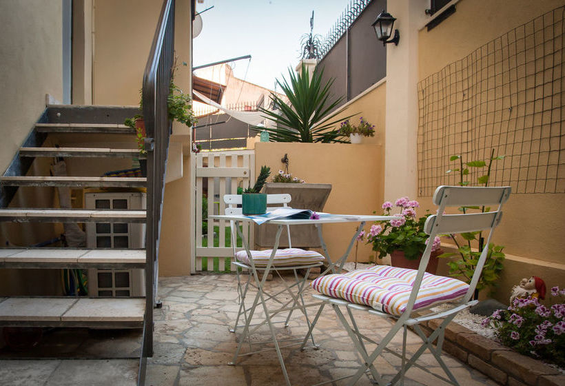 פנסיון Lucenova Suite Guest House