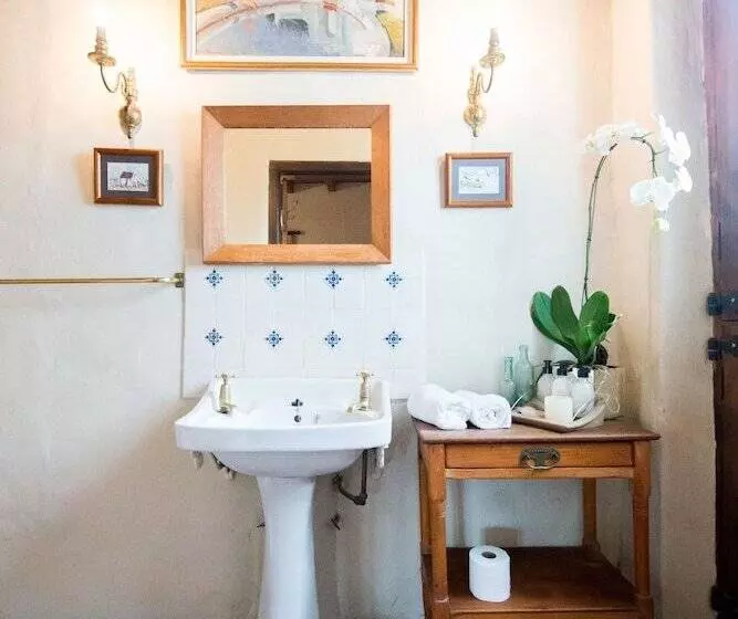 ペンション Tulbagh Country Guest House   Cape Dutch Quarters