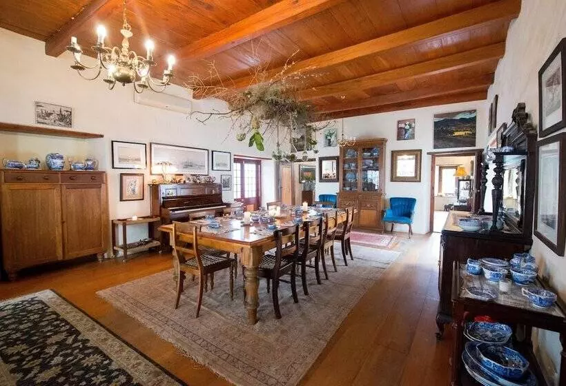 ペンション Tulbagh Country Guest House   Cape Dutch Quarters