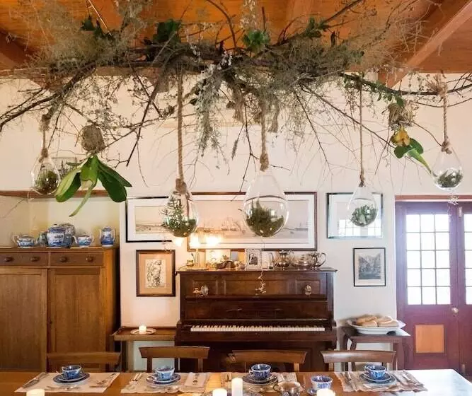 ペンション Tulbagh Country Guest House   Cape Dutch Quarters