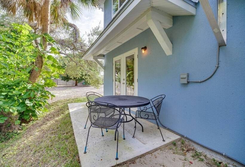 2 Story Cape Canaveral Home: Walk To Public Beach!