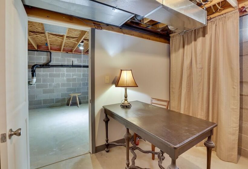 Akron Home W/ Deck: Walk To Towpath Trail!