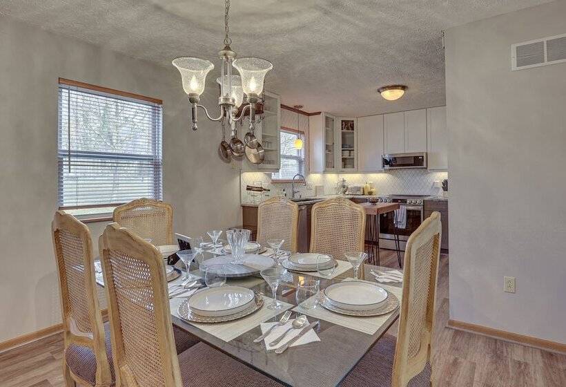 Akron Home W/ Deck: Walk To Towpath Trail!