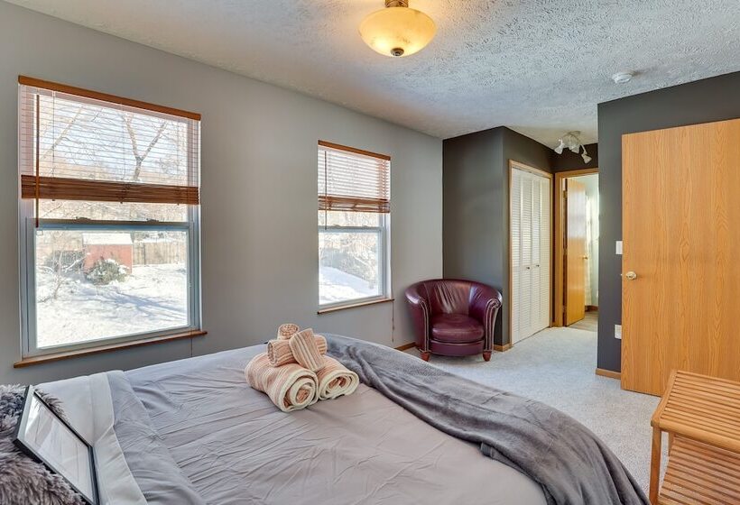 Akron Home W/ Deck: Walk To Towpath Trail!